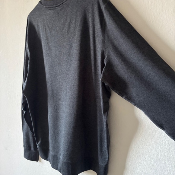 Vuori Men's Ponto Performance Crew Long Sleeve Shirt Color: Charcoal Heather XL - Picture 12 of 15